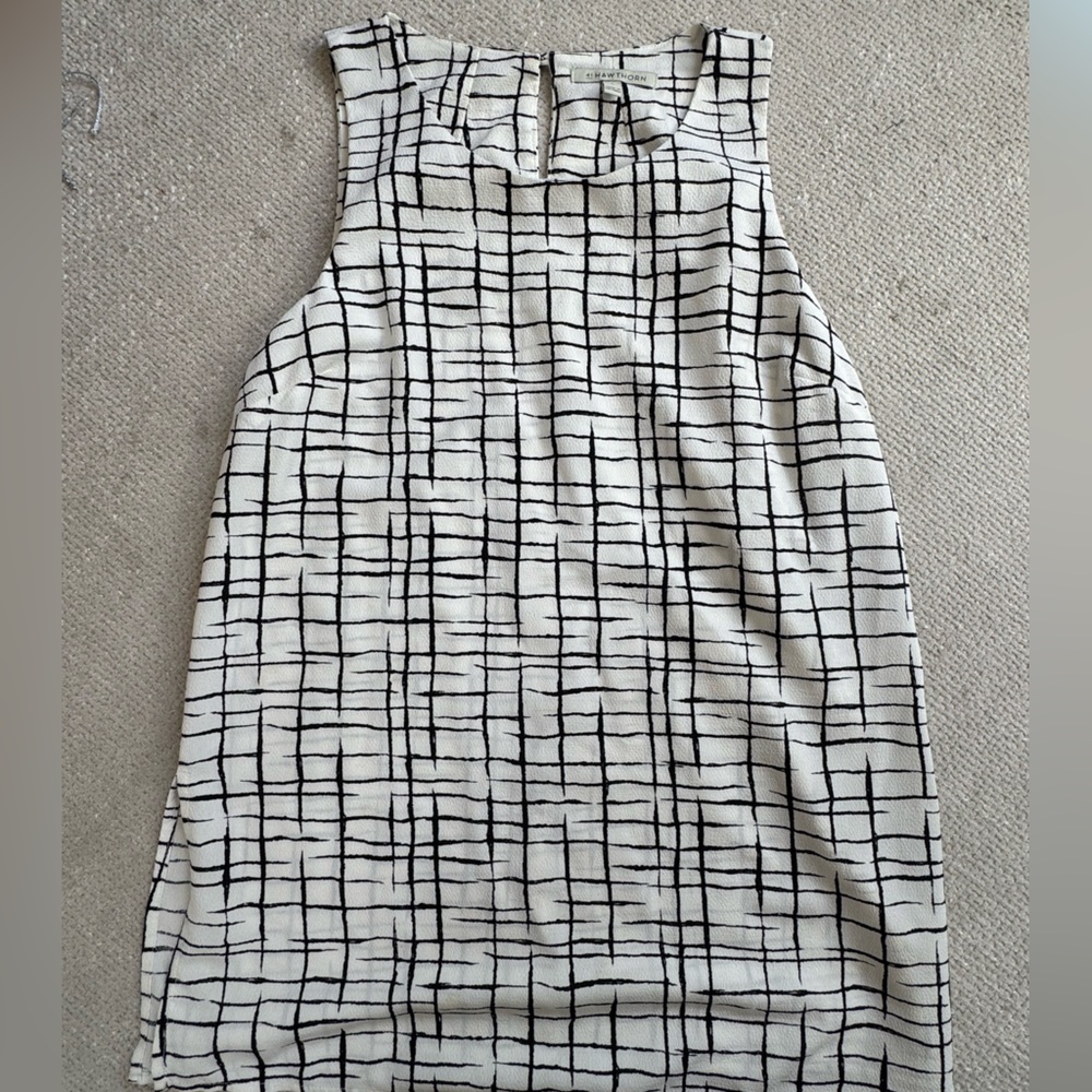 41 Hawthorn Black and White Tank Top
